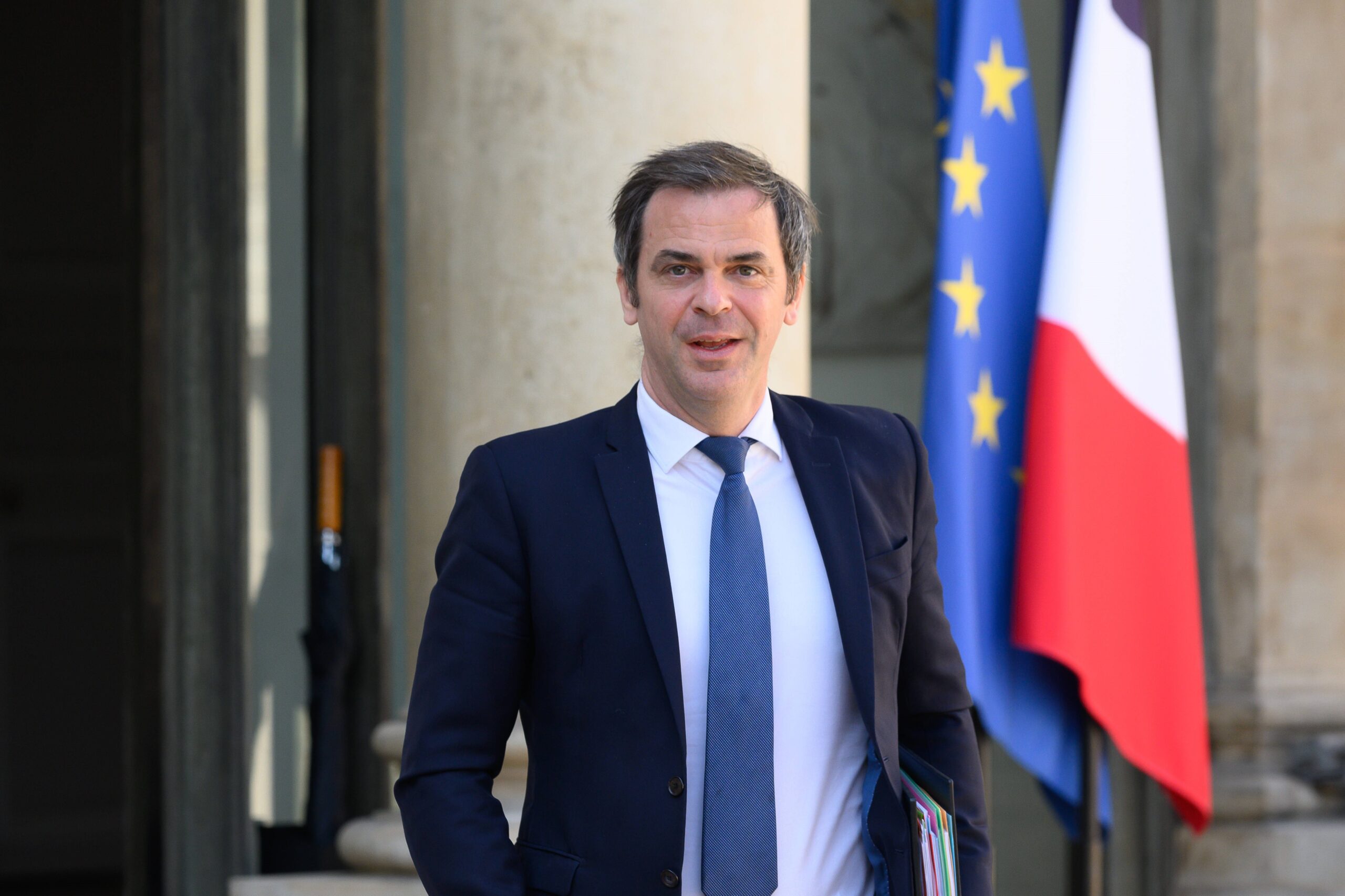 Paris: Weekly cabinet meeting at Elysee Palace