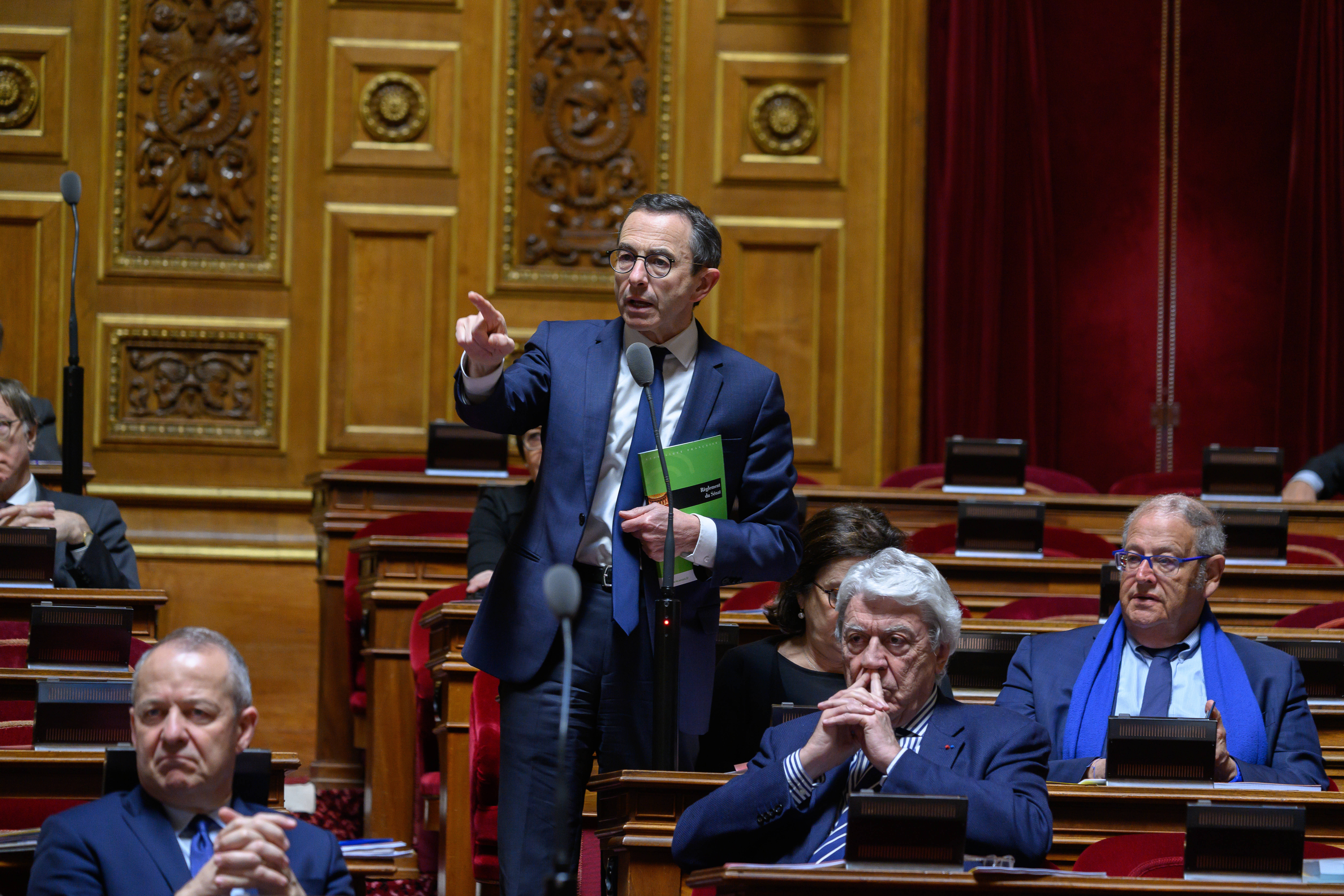 Paris: Senate pension debat