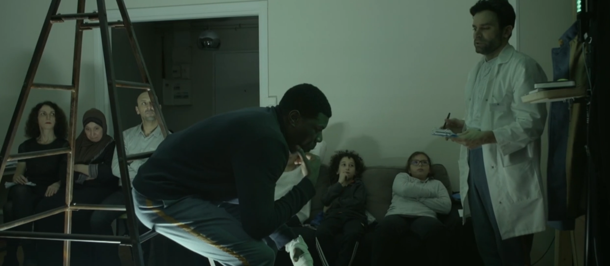 Capture d&rsquo;écran du documentaire « Là où tout se joue. Du théâtre dans les tours »