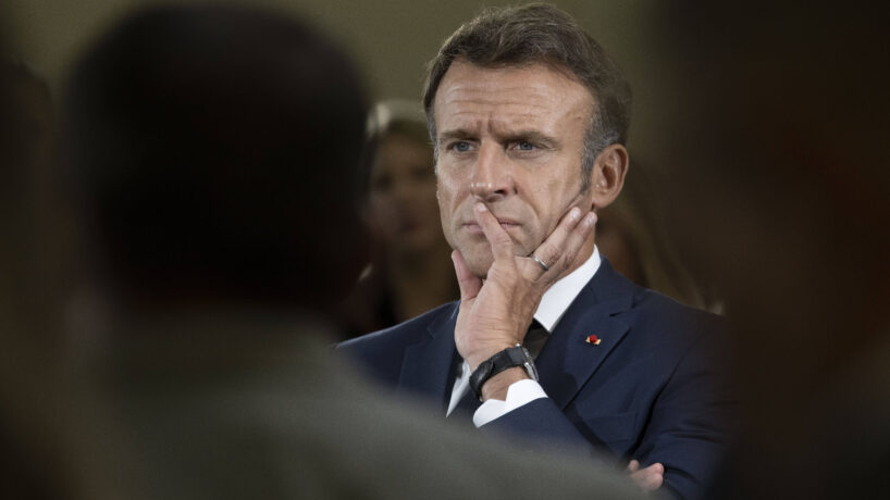 Emmanuel Macron demande l’entrée en vigueur de la loi immigration