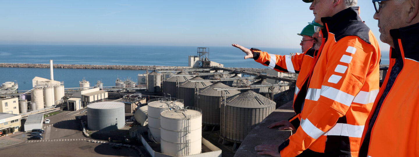 Sete: Bruno Le Maire visits the company Saipol for a green industry bill.