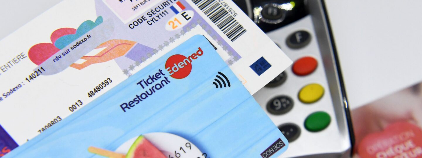 Photo illustration payement par carte Ticket Restaurant