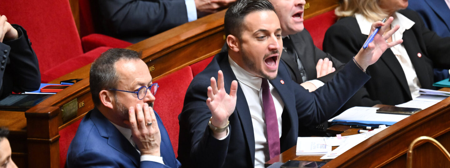 Paris: weekly session of questions to the government