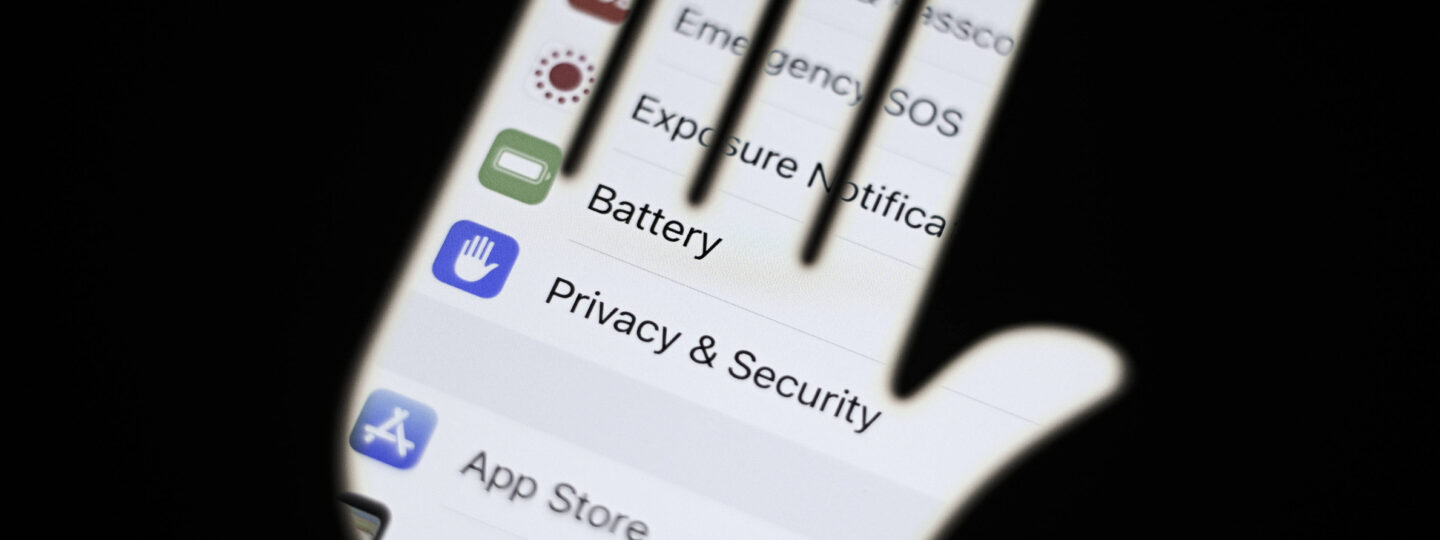 Apple fined EUR 8 million for data collecting