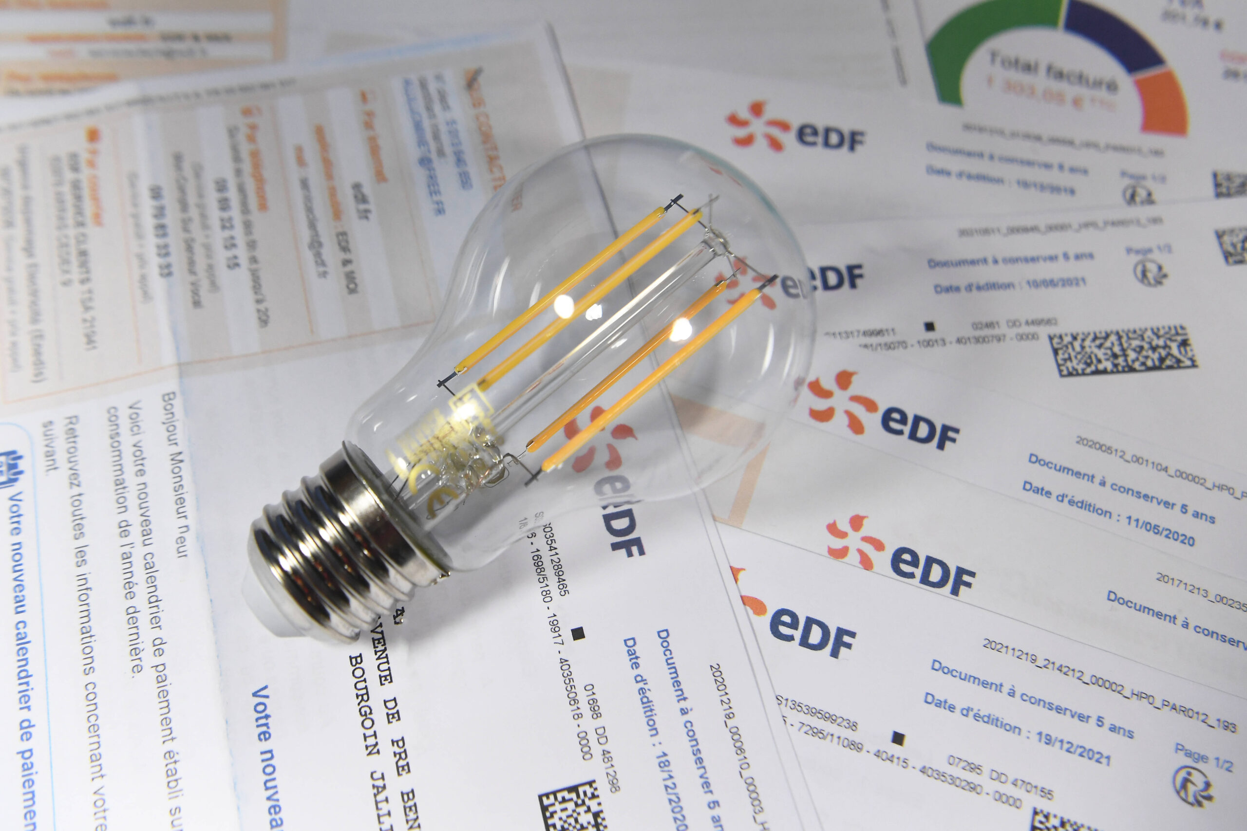 « J’ai décidé de ne pas augmenter les taxes sur l’électricité » : pourquoi l’annonce de Michel Barnier est en partie inexacte