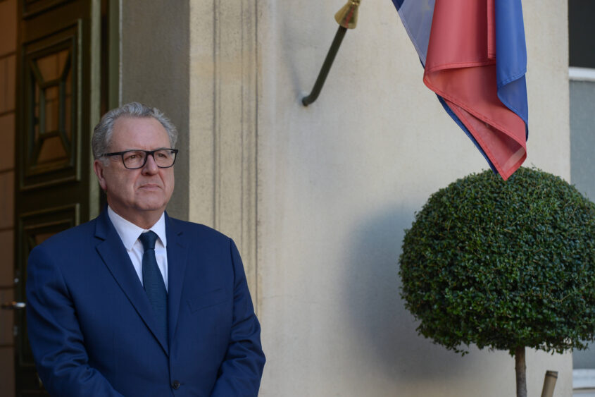 Conseil constitutionnel : à peine validée, la nomination de Richard Ferrand déjà mise en cause par la gauche… et les LR