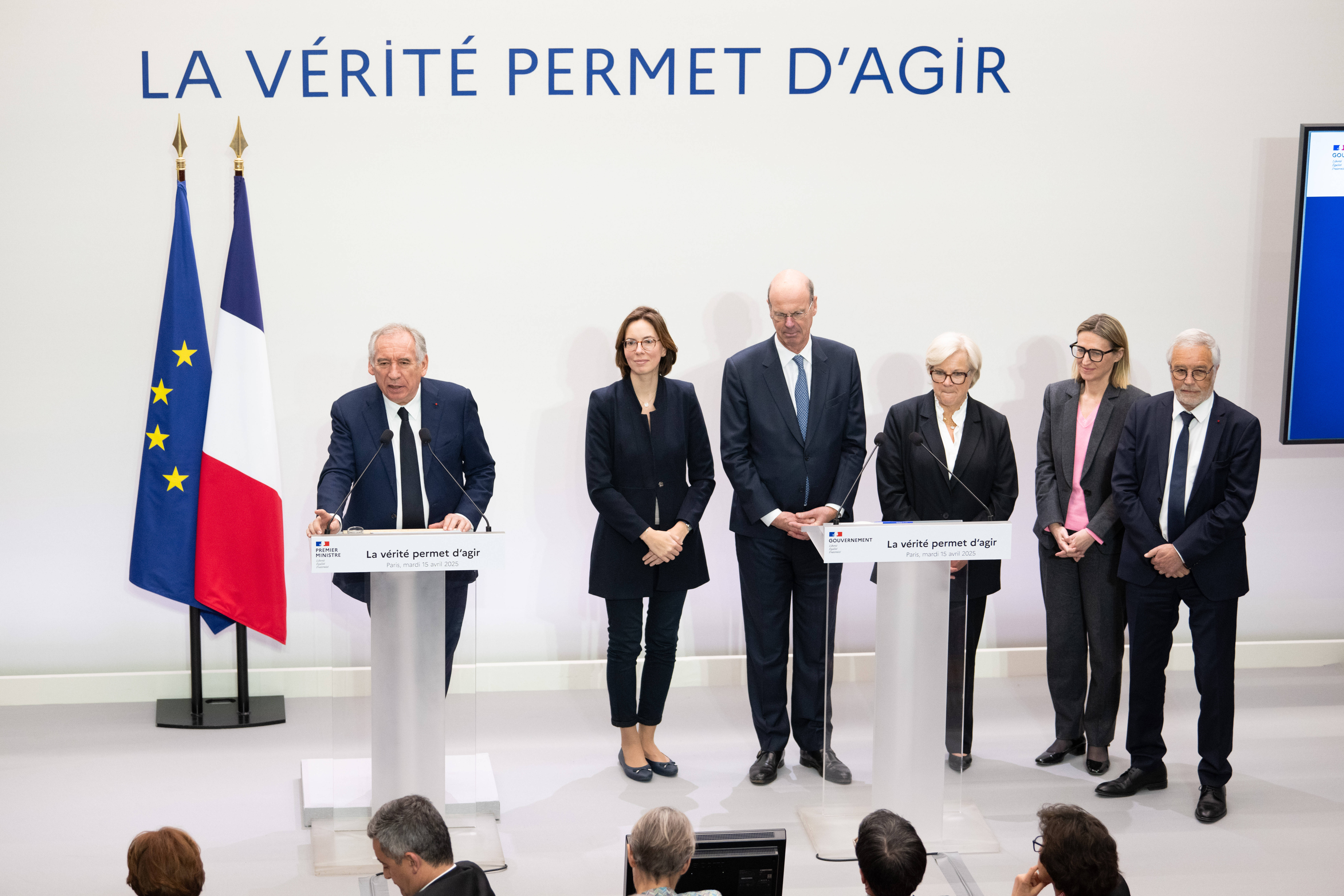Paris : Press conference of buget alert comittee
