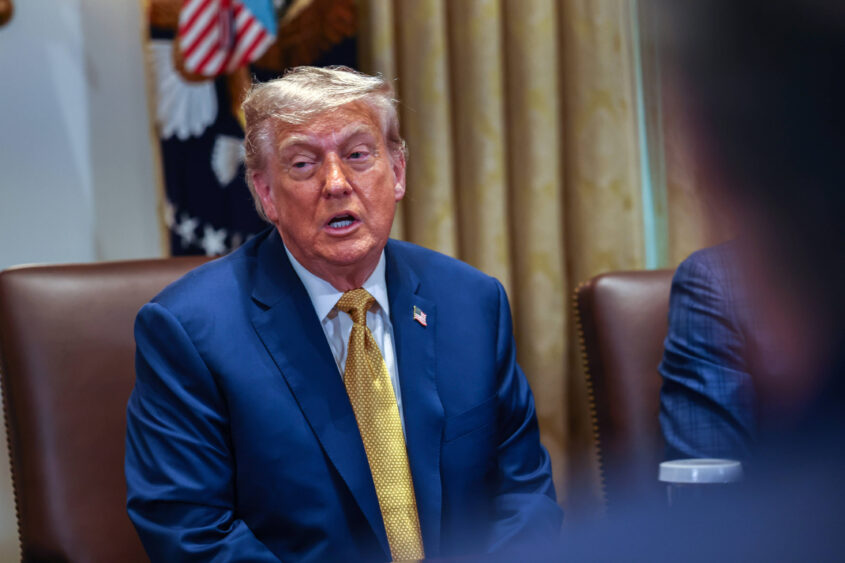 Droits de douane UE / USA : « La méthode de Trump, c’est de tout balayer d’un revers de main »