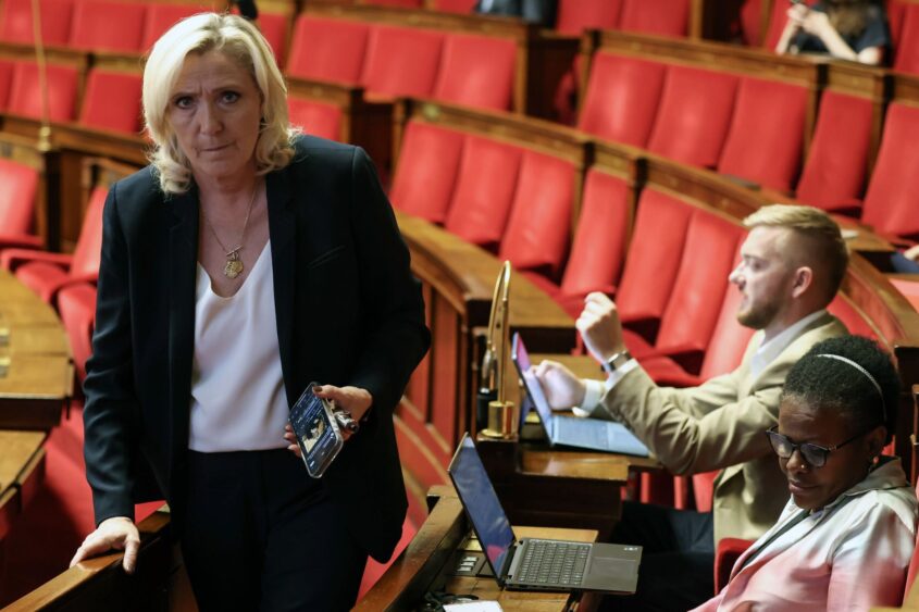 Dissolution : Marine Le Pen pourrait-elle se représenter malgré sa peine d’inéligibilité ?