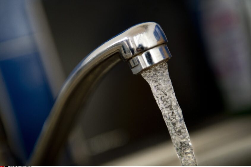 Polluants chimiques dans l’eau du robinet : des territoires inégalement exposés et contrôlés