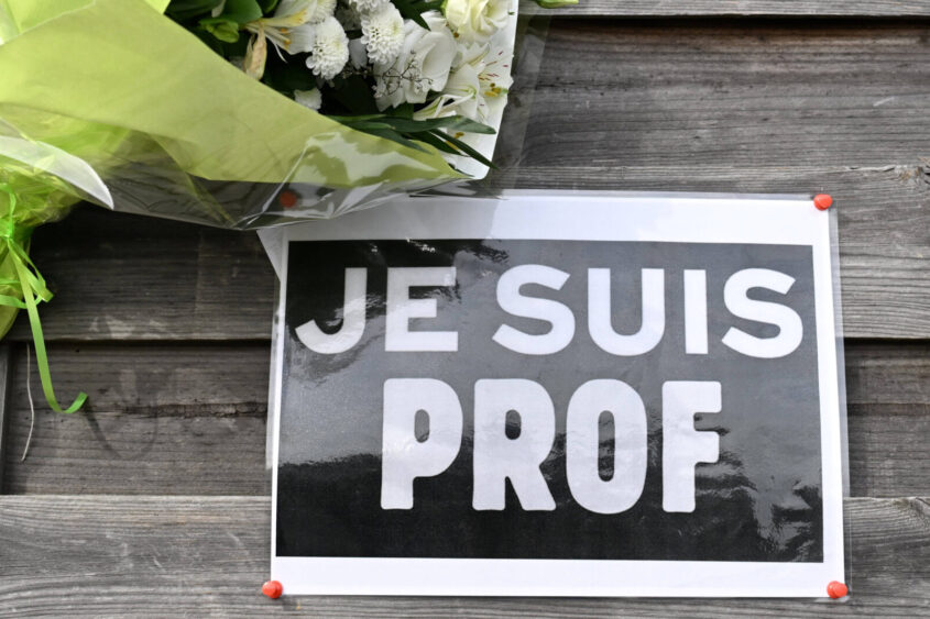 Hommages à Samuel Paty et Dominique Bernard : une minute de silence dans tous les collèges et lycées de France