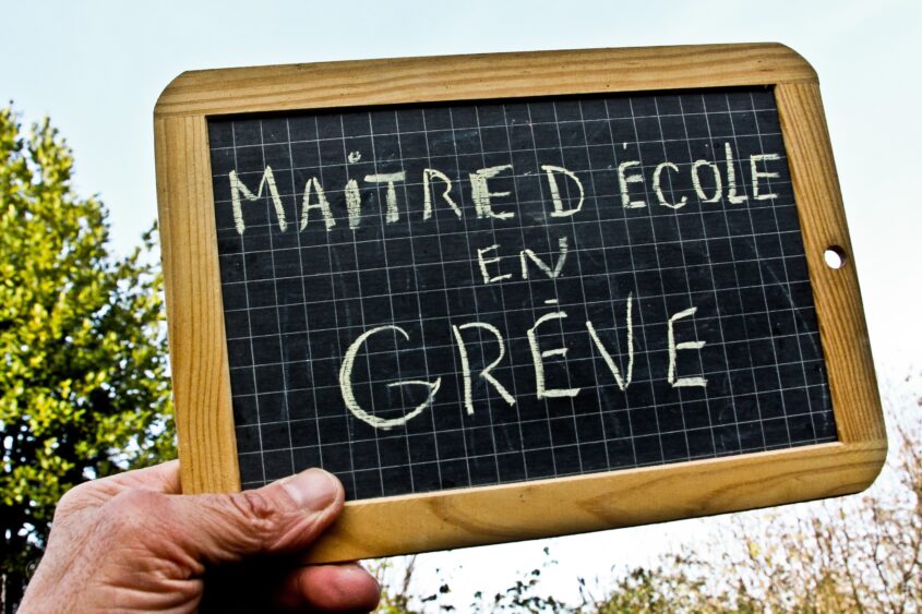 Enseignement : la baisse démographique suffit-elle à justifier les fermetures de classes ?