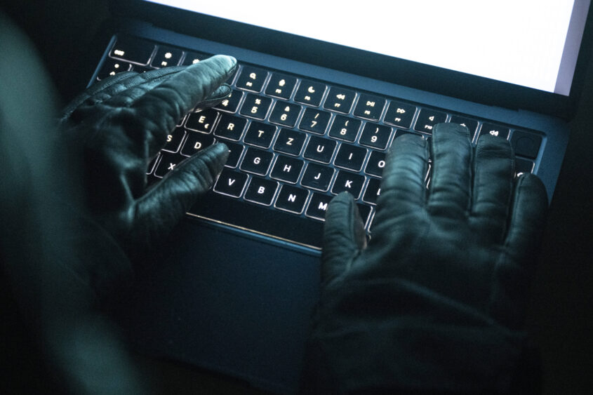 Cyberattaques : « La priorité, c’est de responsabiliser les ministres et les fonctionnaires de ces administrations »