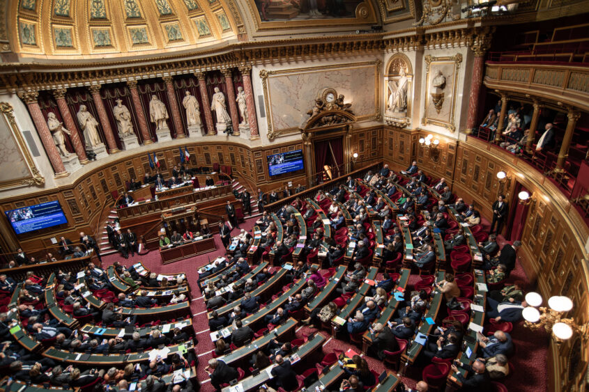 Retraites : droite et gauche se déchirent sur l’interprétati