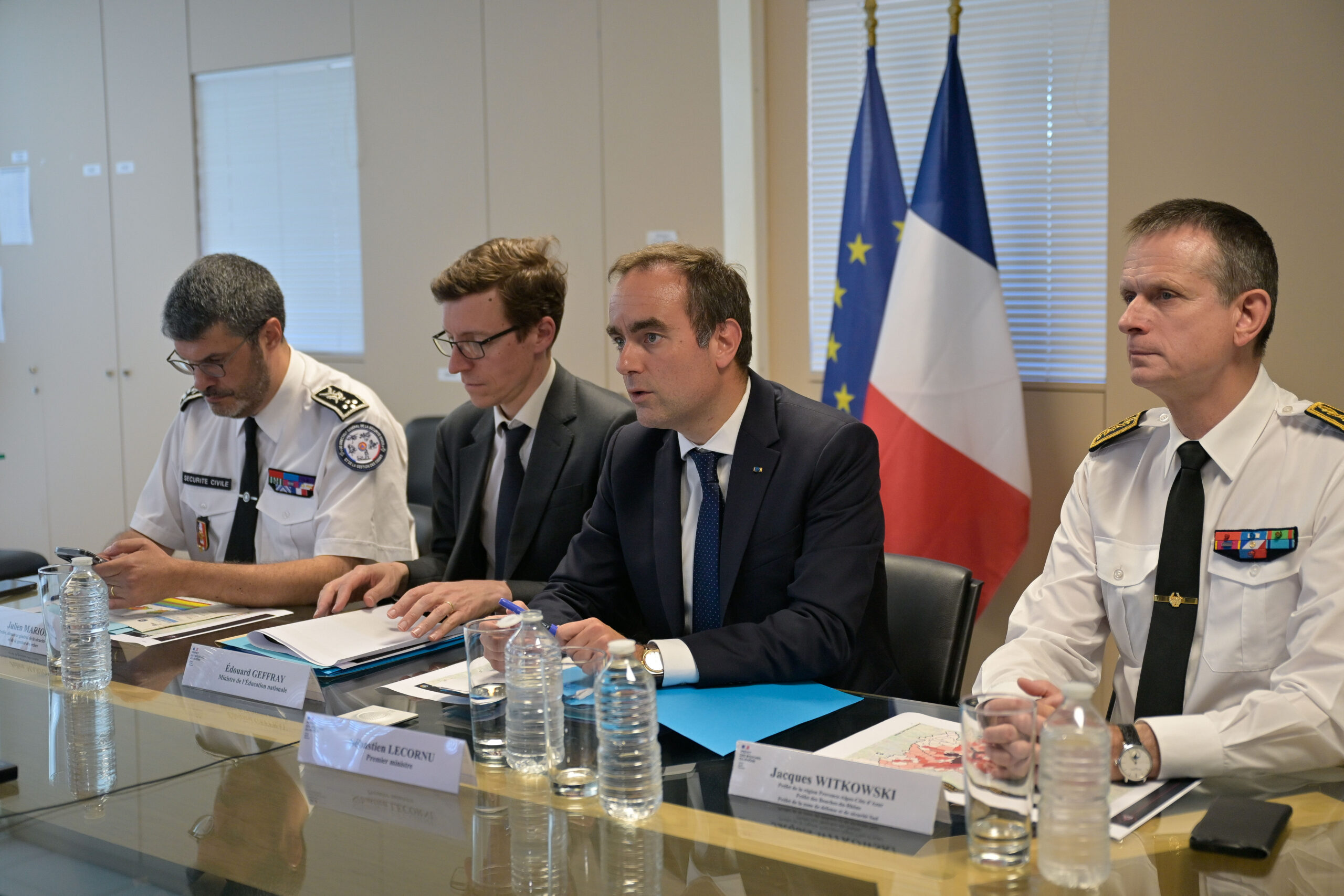 « La chaleur monte encore d’un cran » : la canicule inquiète l’exécutif, entre feux de forêt record et passages aux urgences en hausse