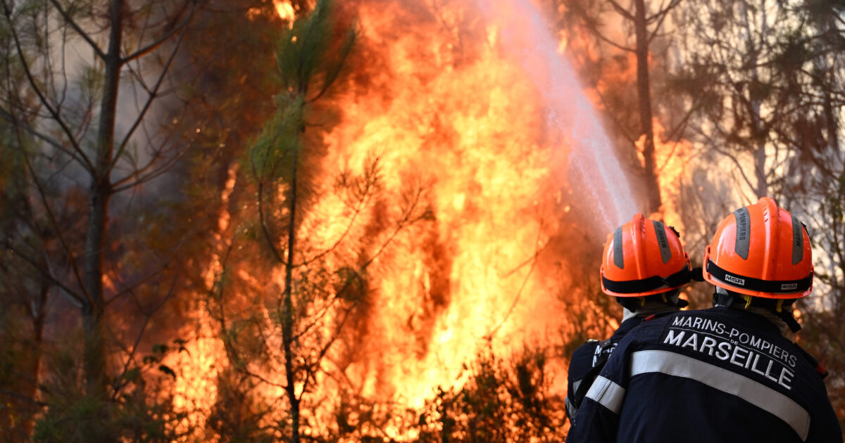 Incendies : la situation s’améliore mais les risques restent « extrêmement importants »