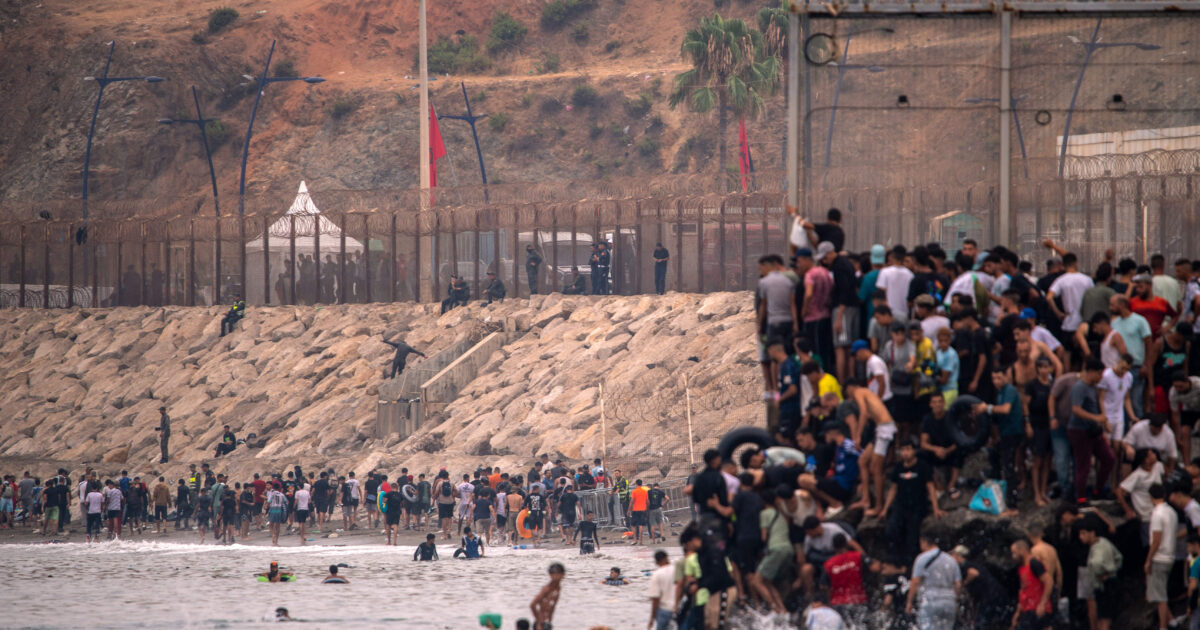 Ceuta : 60 000 personnes ont franchi la frontière ces dernières heures