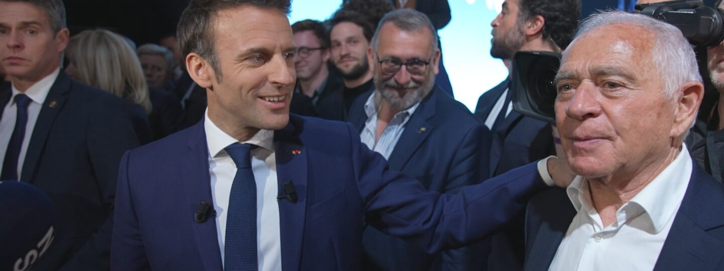 Emmanuel Macron rend hommage à François Patriat, l'un de ses derniers fidèles