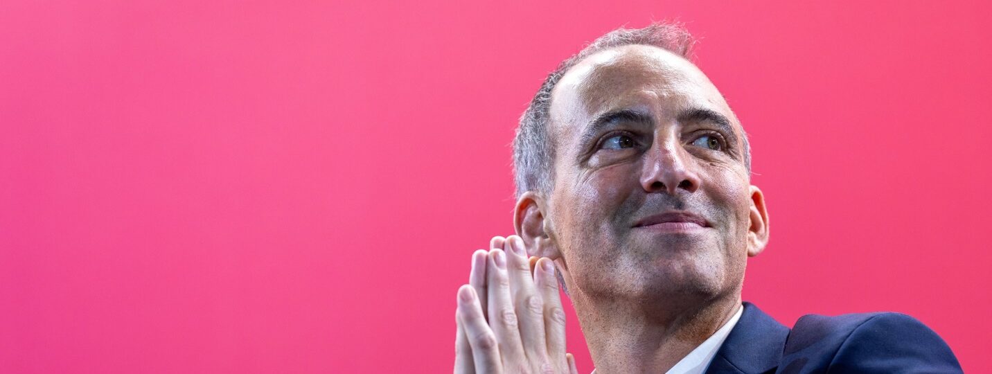 Le sénateur Place Publique Bernard Jomier appelle à créer « un intergroupe » rassemblant les pro-Glucksmann au Sénat