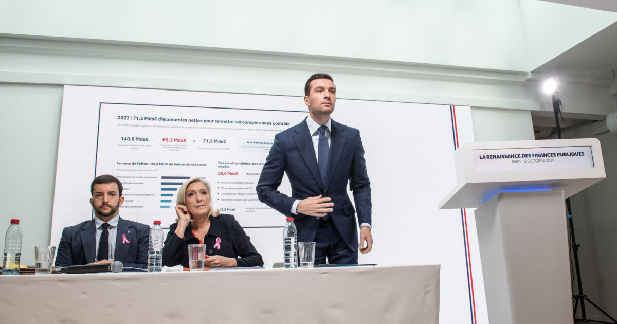 Jordan Bardella lors de ses déclarations sur l'affaire Mediapart, le 6 octobre 2026. © SIPA / Public Sénat.