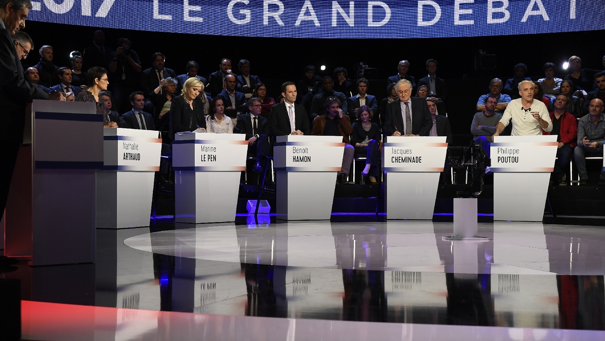Débat télévisé entre les onze candidats: réactions politiques | Public
