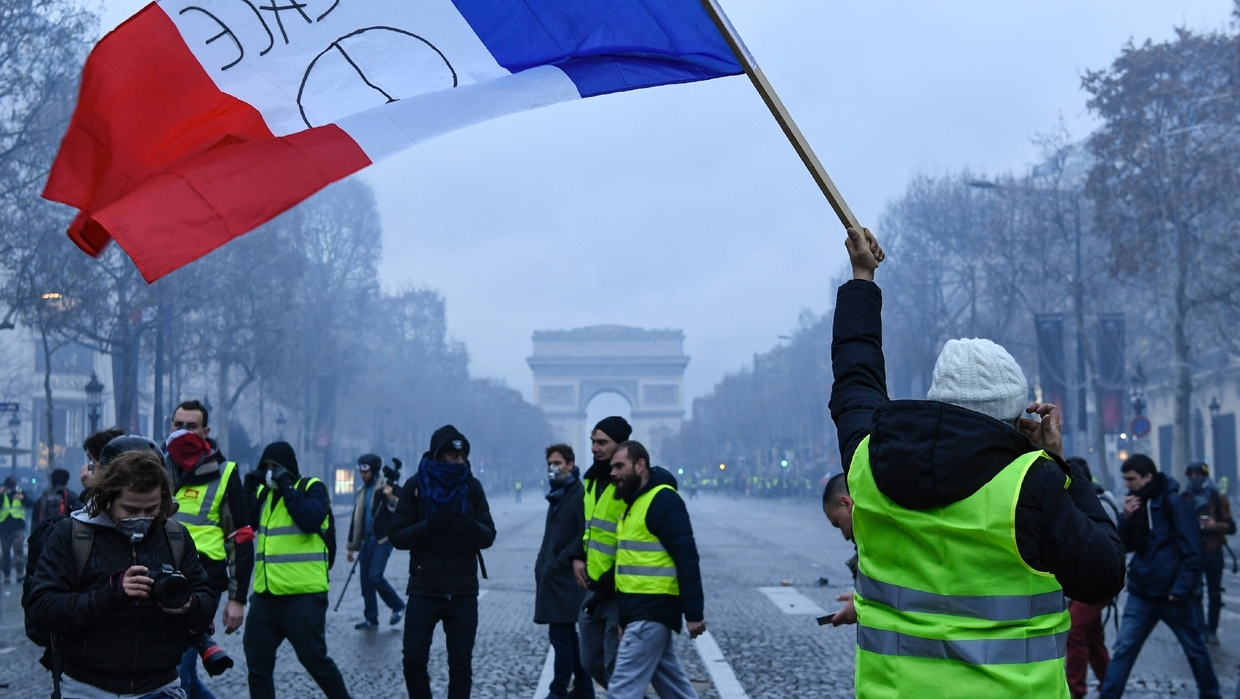 Pourquoi les gilets jaunes veulent un référendum d'initiative citoyenne ...