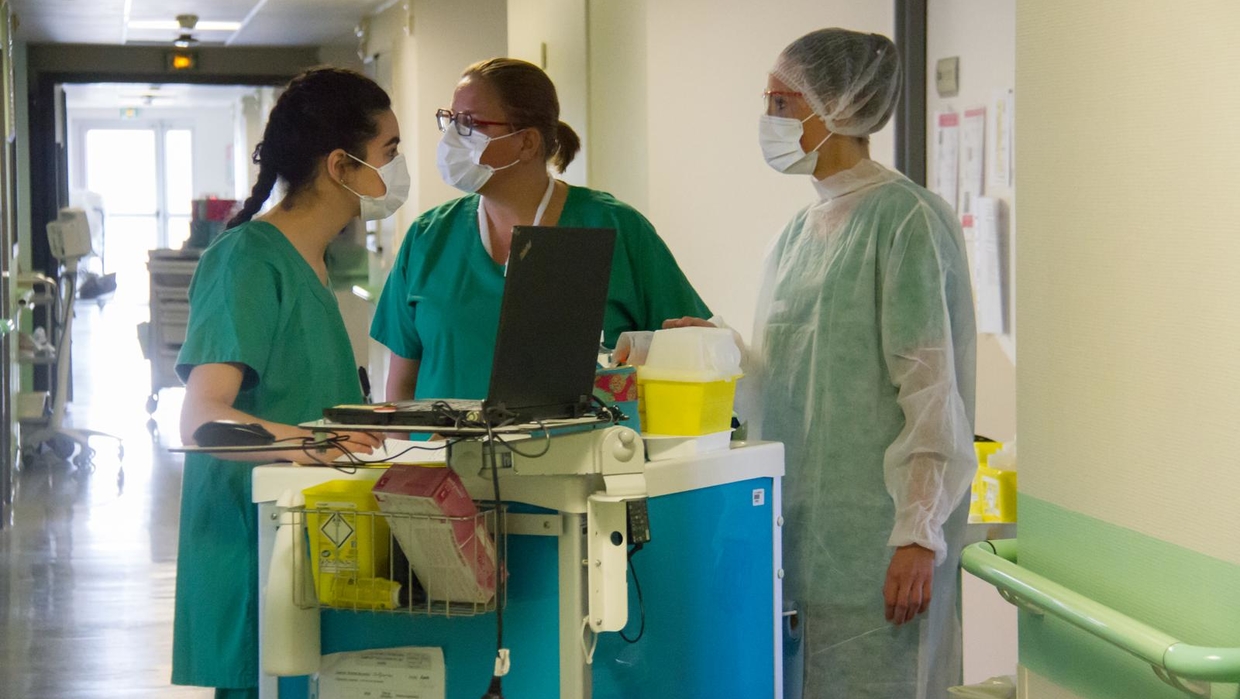 Coronavirus Le Flou Autour Des Primes Pour Les Fonctionnaires Public Senat