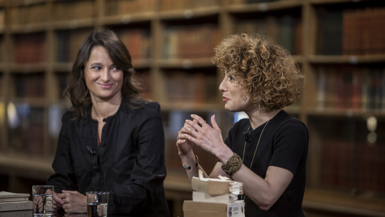 Qui Est La Compagne De Nina Bouraoui Nina Bouraoui et Abnousse Shalmani : Embrasser l’exil | Public Senat