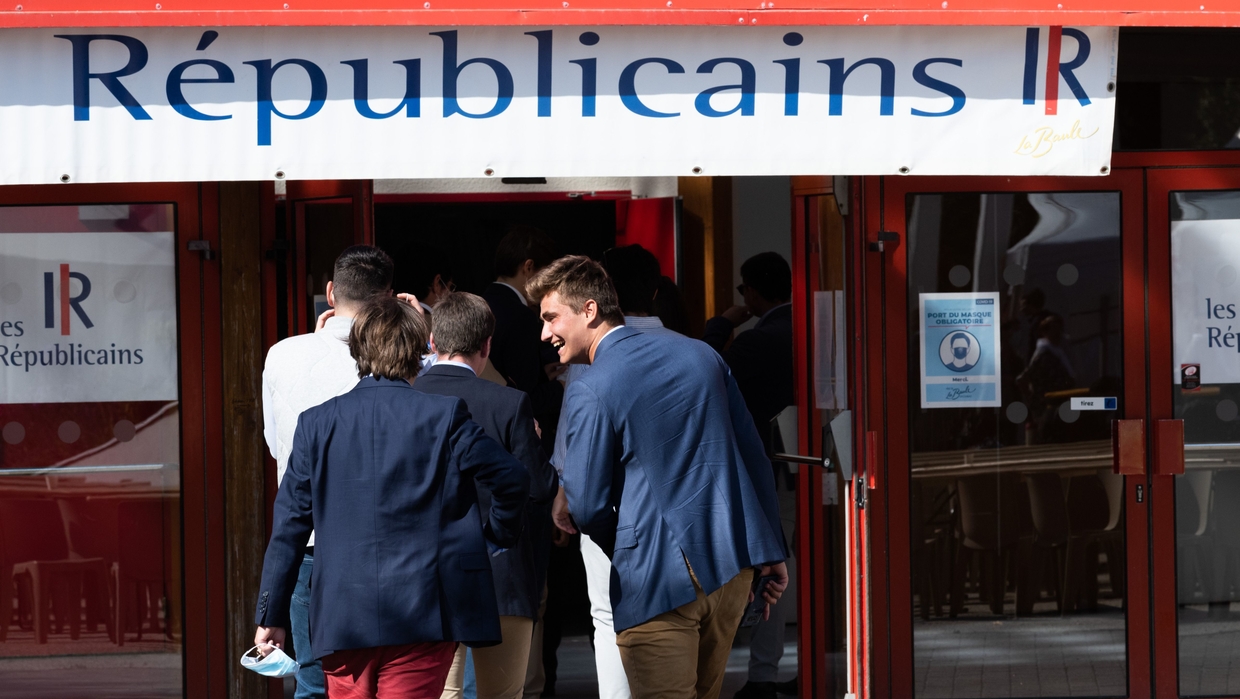 presidentielle les militants lr decideront entre une primaire semi ouverte ou un vote reserve aux seuls adherents public senat