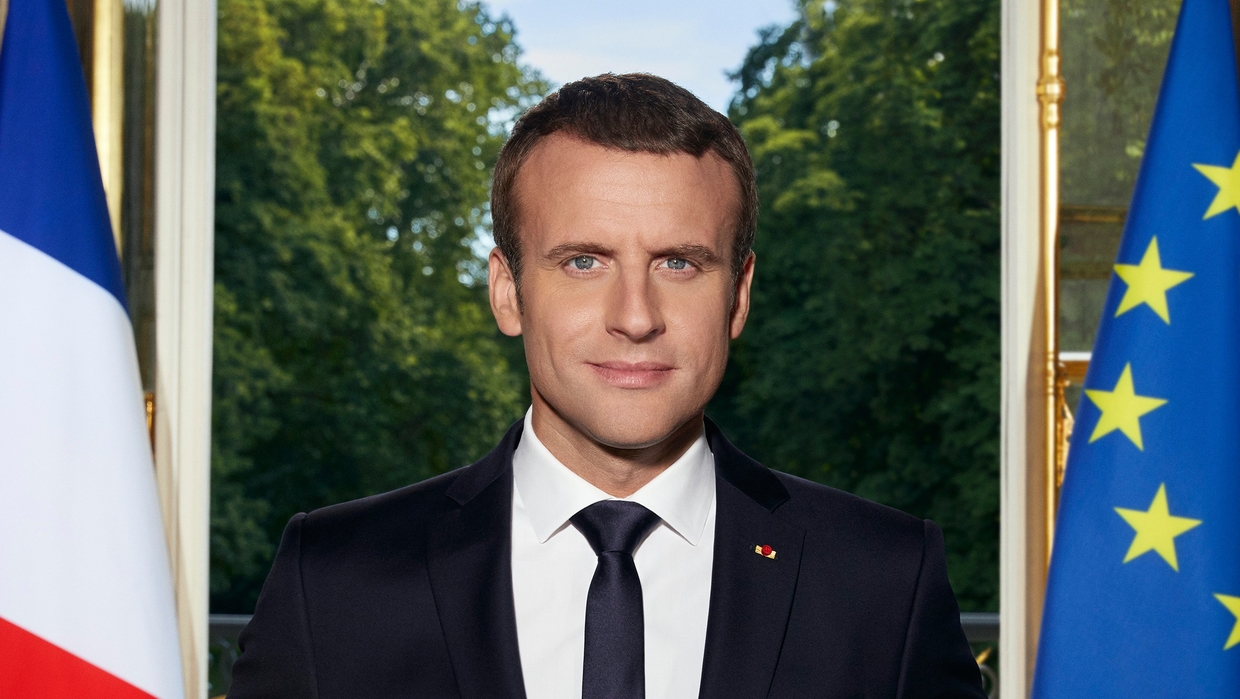 Ce Que Macron A Fait Depuis Son Election Emmanuel Macron publie sur Twitter son portrait officiel | Public Senat