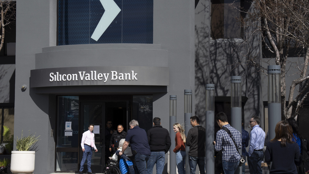 Faillite de la Silicon Valley Bank : « Le domaine bancaire ne devrait pas être impacté » | Public Senat
