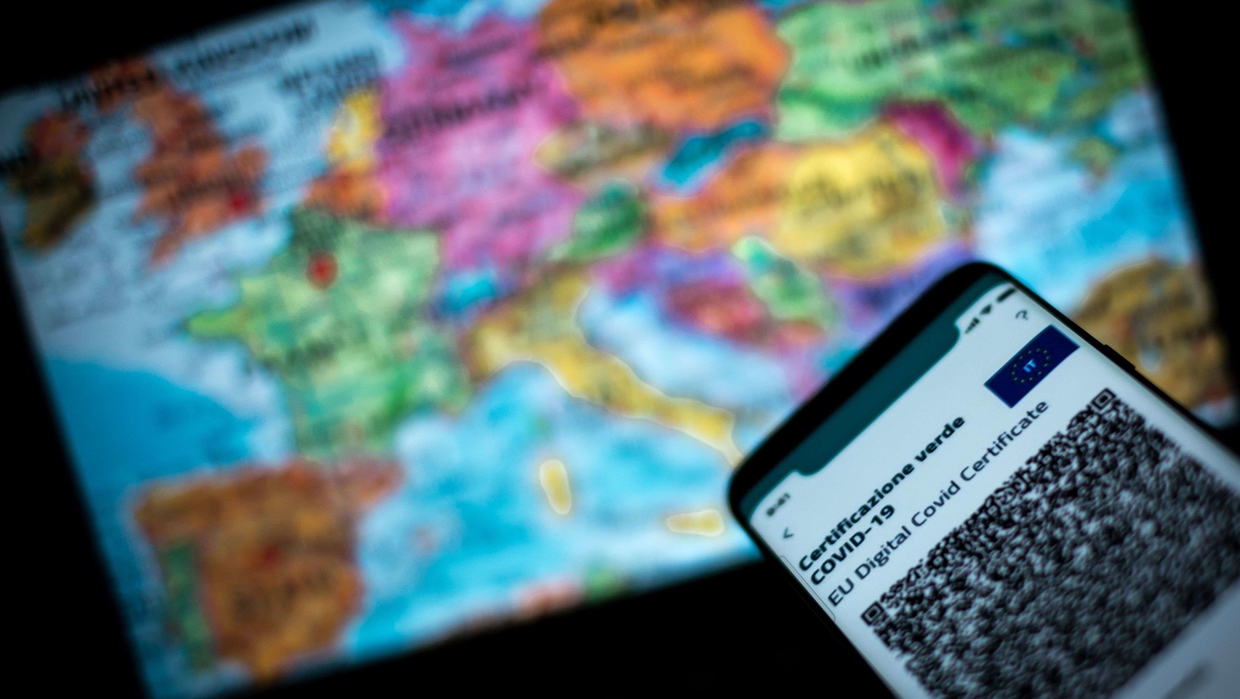 Passe sanitaire : qu'en est-il dans le reste de l'Europe ...