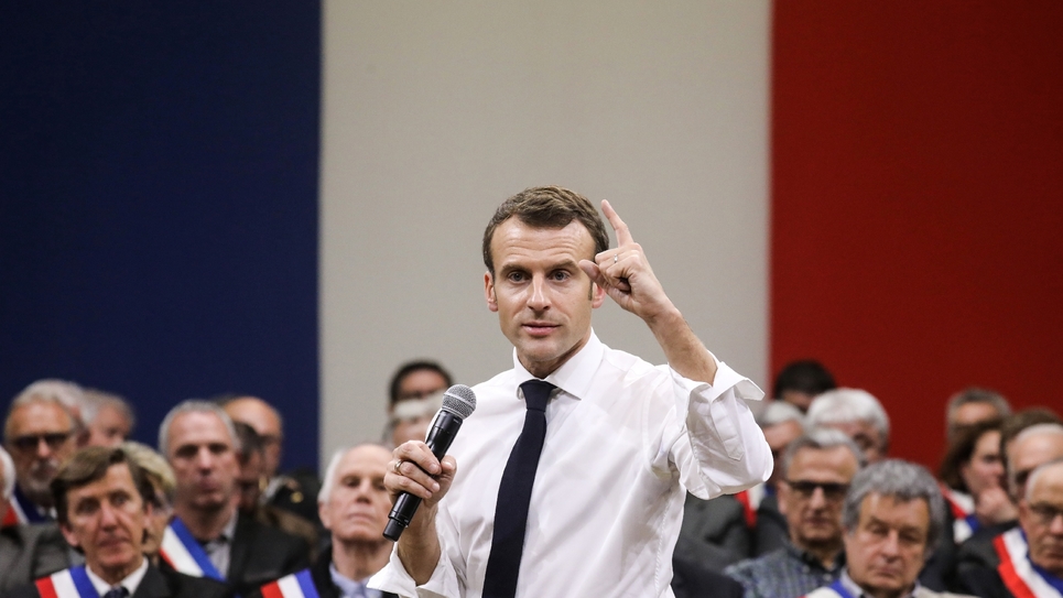 Grand Debat Suivez L Allocution D Emmanuel Macron A 20 Heures Sur Public Senat Public Senat