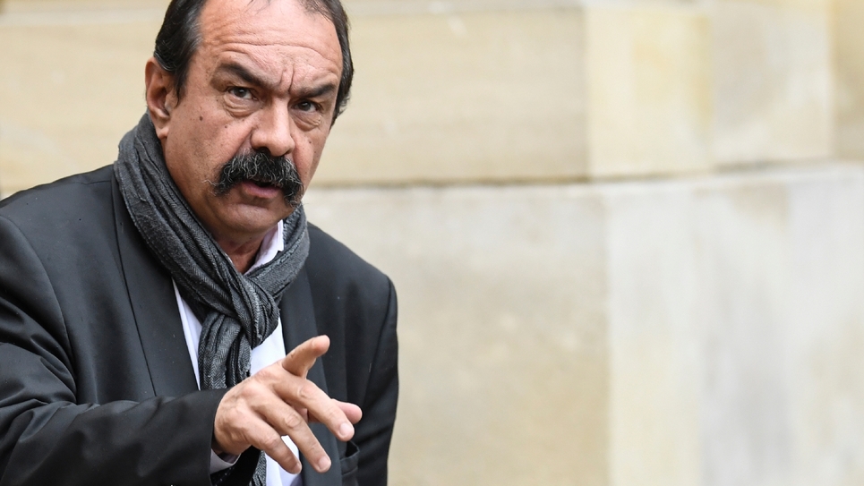 Martinez Cgt Revenus Retraites: "Le gouvernement organise le bordel", accuse Martinez de la