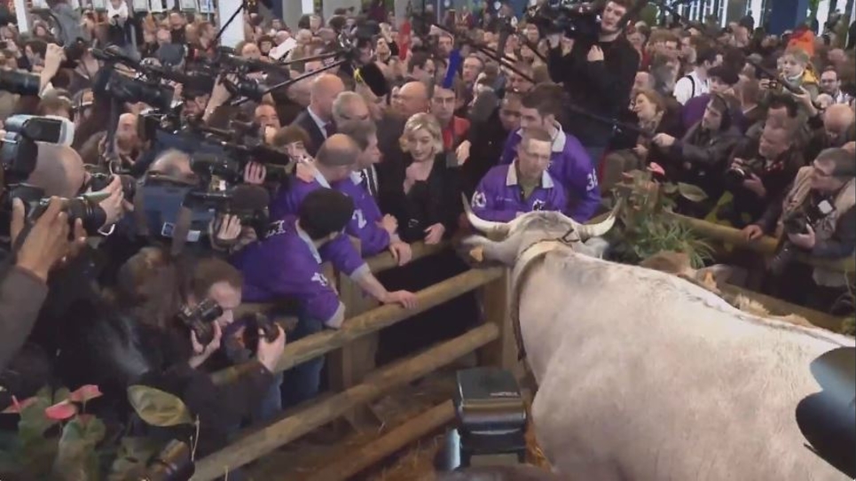 Jose Bove Marine Le Pen A Su Dire Aux Agriculteurs Ce Qu Ils Avaient Envie D Entendre Public Senat