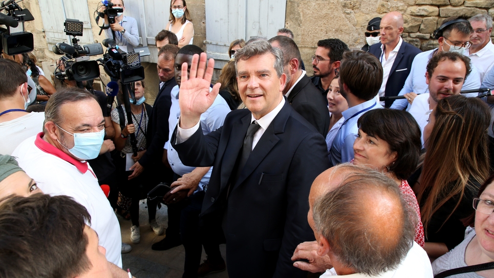 Clamecy Arnaud Montebourg walking around the streets of Clamecy