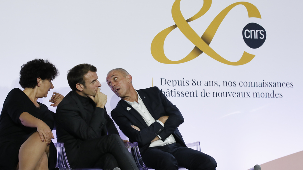 Frédérique Vidal, Emmanuel Macron et Antoine Petit, PDG du CNRS.