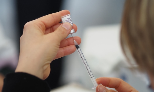 Obligation vaccinale contre le covid-19 : le texte rejeté en commission au Sénat