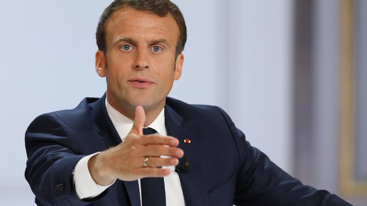 Le président Emmanuel Macron livre devant la presse ses réponses au grand débat, le 25 avril 2019 à Paris