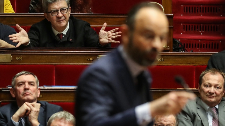 Jean-Luc Mélenchon réagit aux propos d'Edouard Philippe à l'Assemblée nationale le 3 mars 2020 à Paris