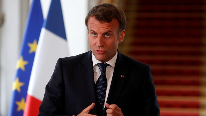 Le président Emmanuel Macron le 4 mai 2020 à l'Elysée à Paris