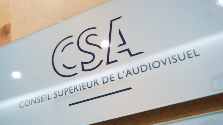 Photo du logo du Conseil Supérieur de l'Audiovisuel (CSA), prise le 5 Mars 2012 à Paris