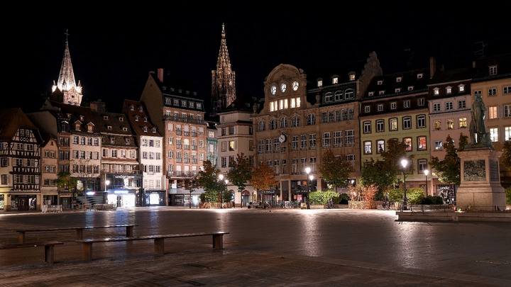 Le couvre feu square Kléber à Strasbourg, le 24 octobre 2020