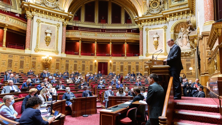 vaccination obligatoire il faut proteger les francais y compris malgre eux estime herve marseille public senat