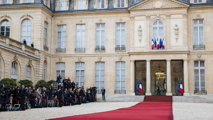 Passation de pouvoirs entre Macron et Hollande