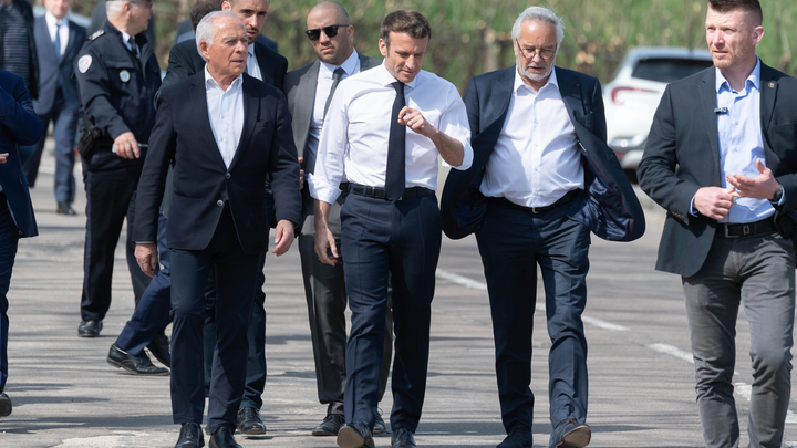 Dijon: Macron leaves Marcs d'Or high school