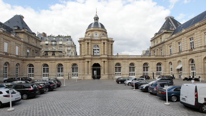 Cour du Sénat 