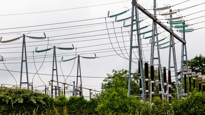 Un Poste a Haute Tension en Electricite RTE - Filiale a 100 % d EDF France 18 Juin