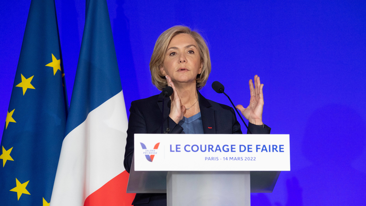 Paris: Pecresse delivers a speech to present her presidential program