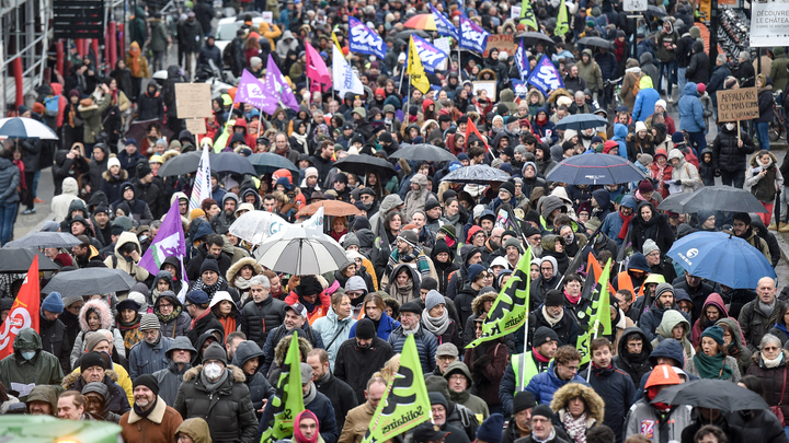 Retraites : 64 % des Français tiendraient le gouvernement pour responsable en cas de blocage du pays, selon notre sondage Odoxa
